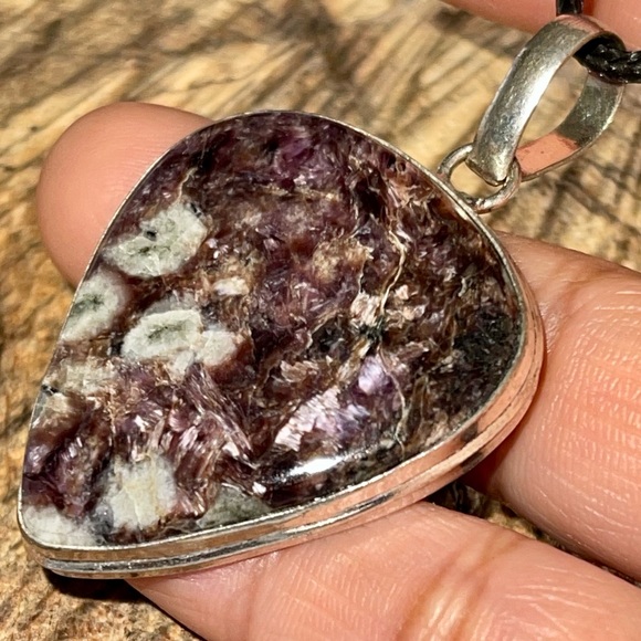 Deep Purple Chariote Pendant 2” - Picture 12 of 16
